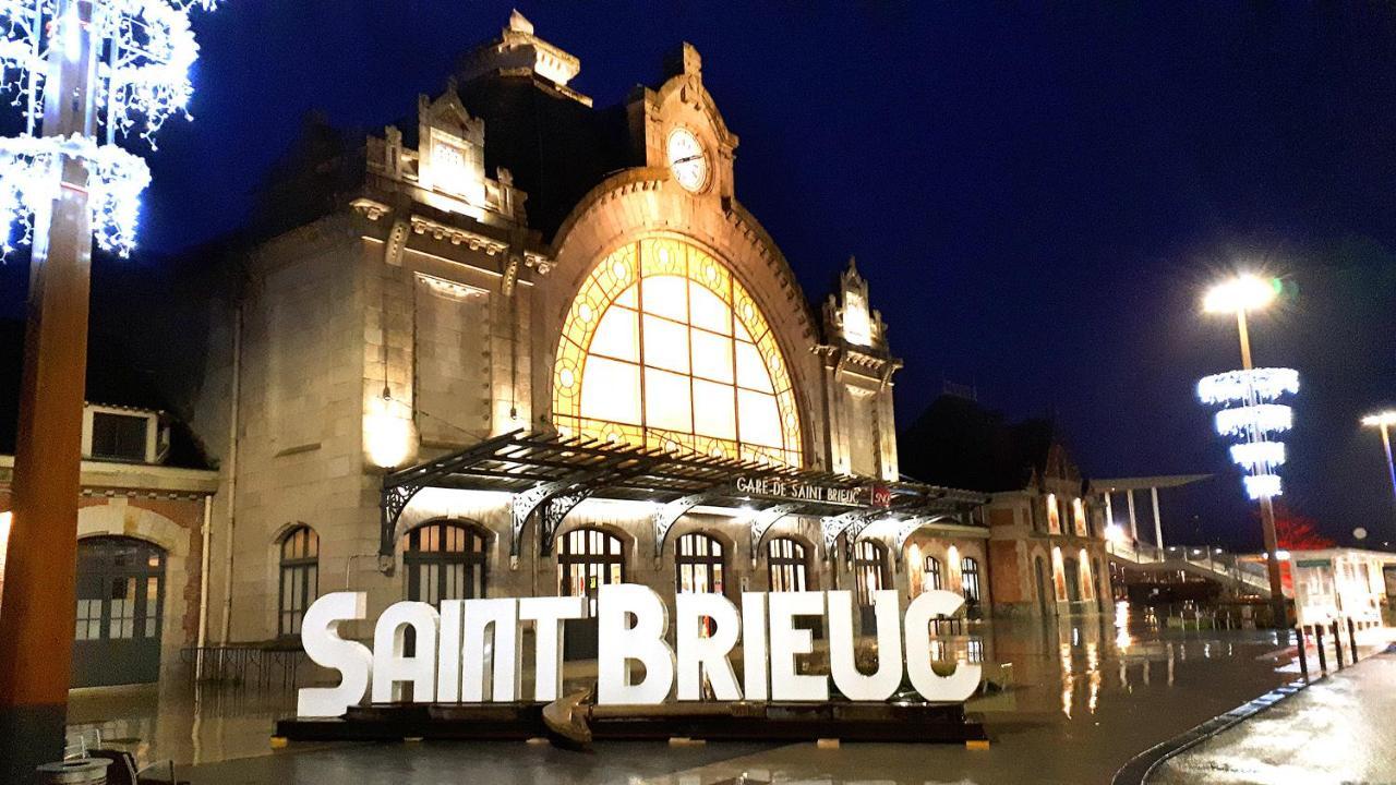 Maison Calme "Entre Terre Et Mer" - Proche Gare - Stationnement - Jardin Saint-Brieuc Bagian luar foto